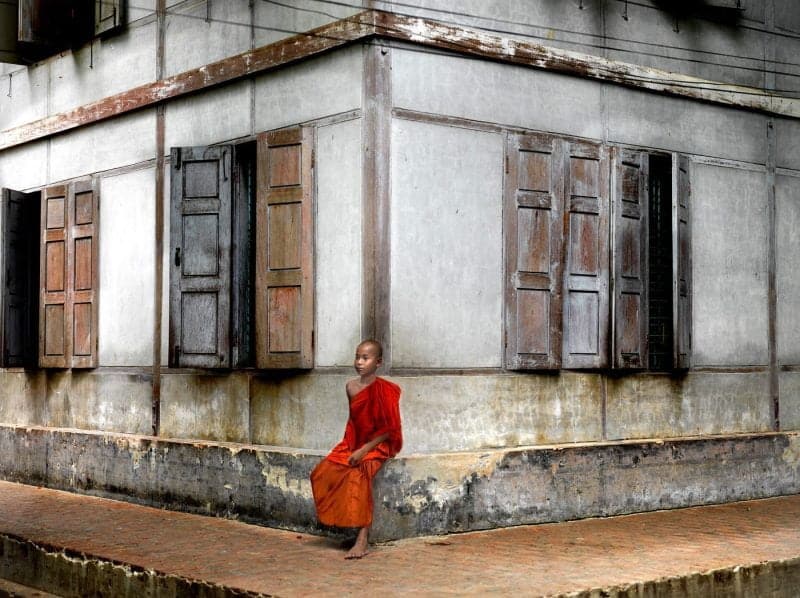 Lisa Kristine com Mandalay Shutters Myanmar min