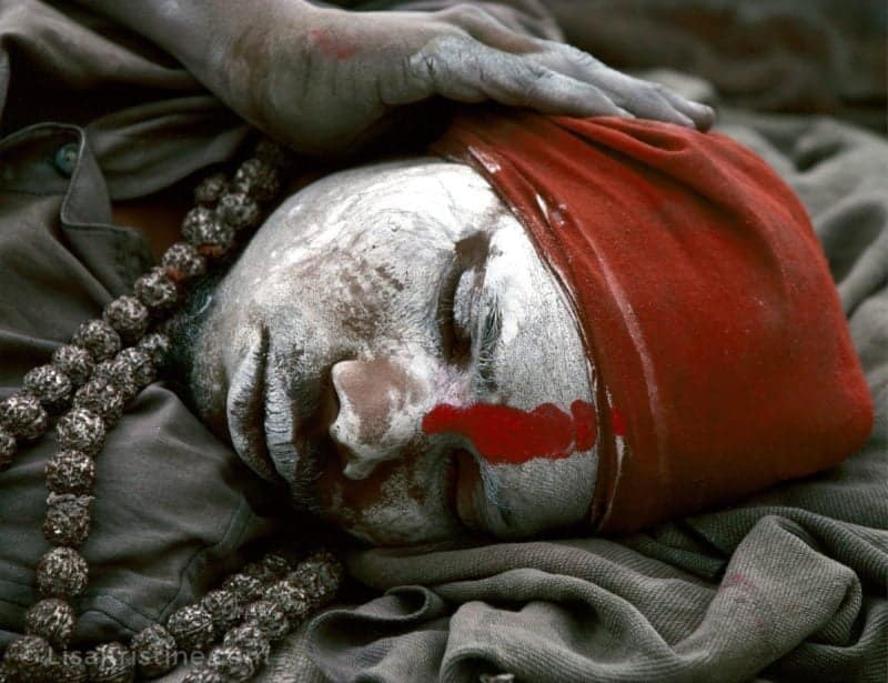 Lisa Kristine com White Faced Beggar Nepal min