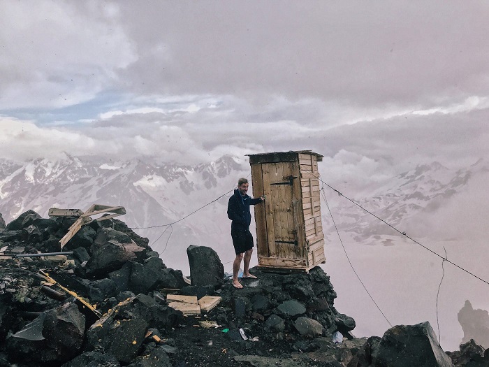 بدترین توالت جهان: کوه البروس، روسیه
