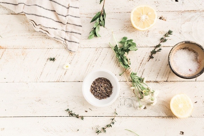 داروی گیاهی برای پوست چرب