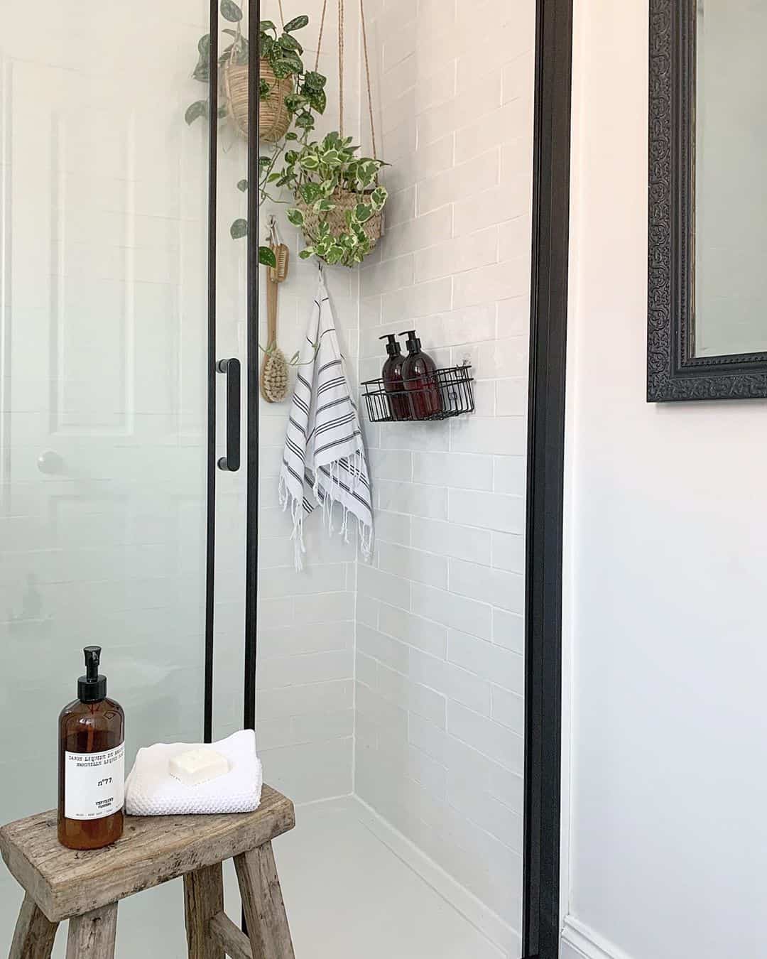 تزیین حمام و سرویس بهداشتی با گل