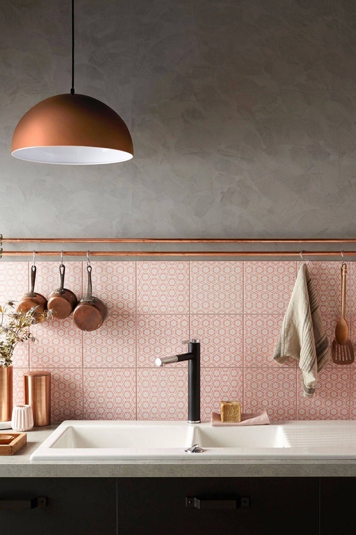 Coral pink retro kitchen backsplash