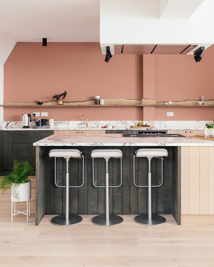 Dusky peach kitchen decor