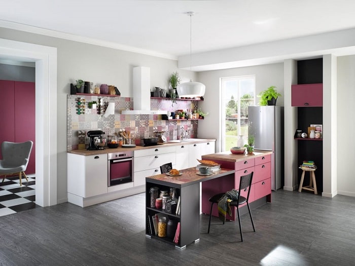Pink kitchen accents