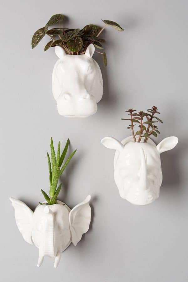 animal head hanging wall planters 600x900 1