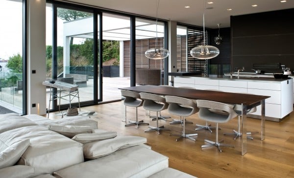 polished heartoak floor 600x364 1