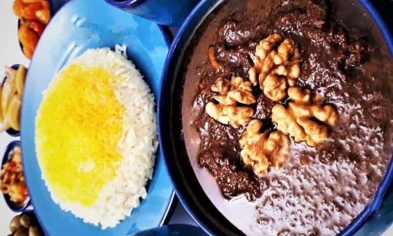 طرز تهیه فسنجان با مرغ برای ۶ نفر