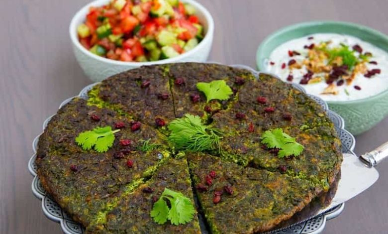 طرز تهیه کوکو سبزی ساده برای 4 نفر