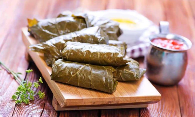 طرز تهیه دلمه برگ مو مجلسی برای 4 نفر