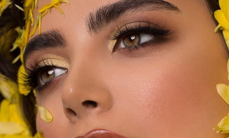 تجربه زیبایی دو چندان با کاشت ابرو و کاشت مو