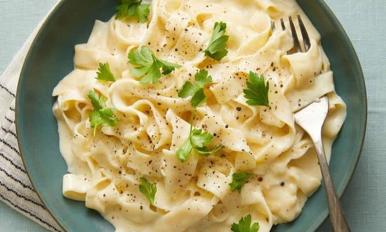 طرز تهیه پاستا آلفردو برای 2 نفر