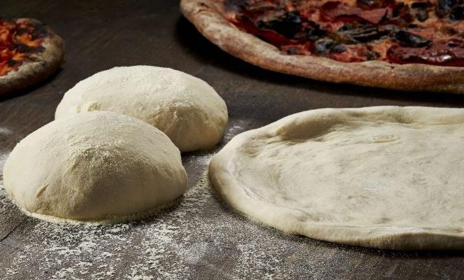 طرز تهیه خمیر پیتزا ایتالیایی