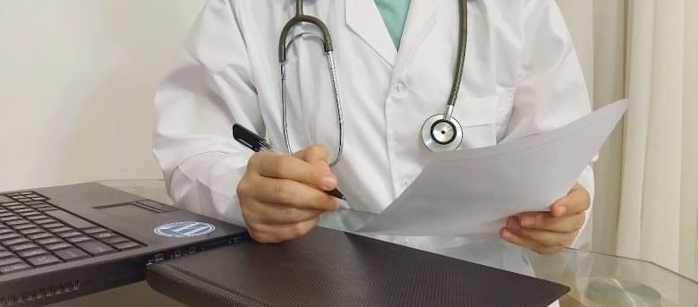 با کلینیک ارتوپدی دکتر فرزاد تمامی بیماریهای ارتوپدی خود را فراموش کنید
