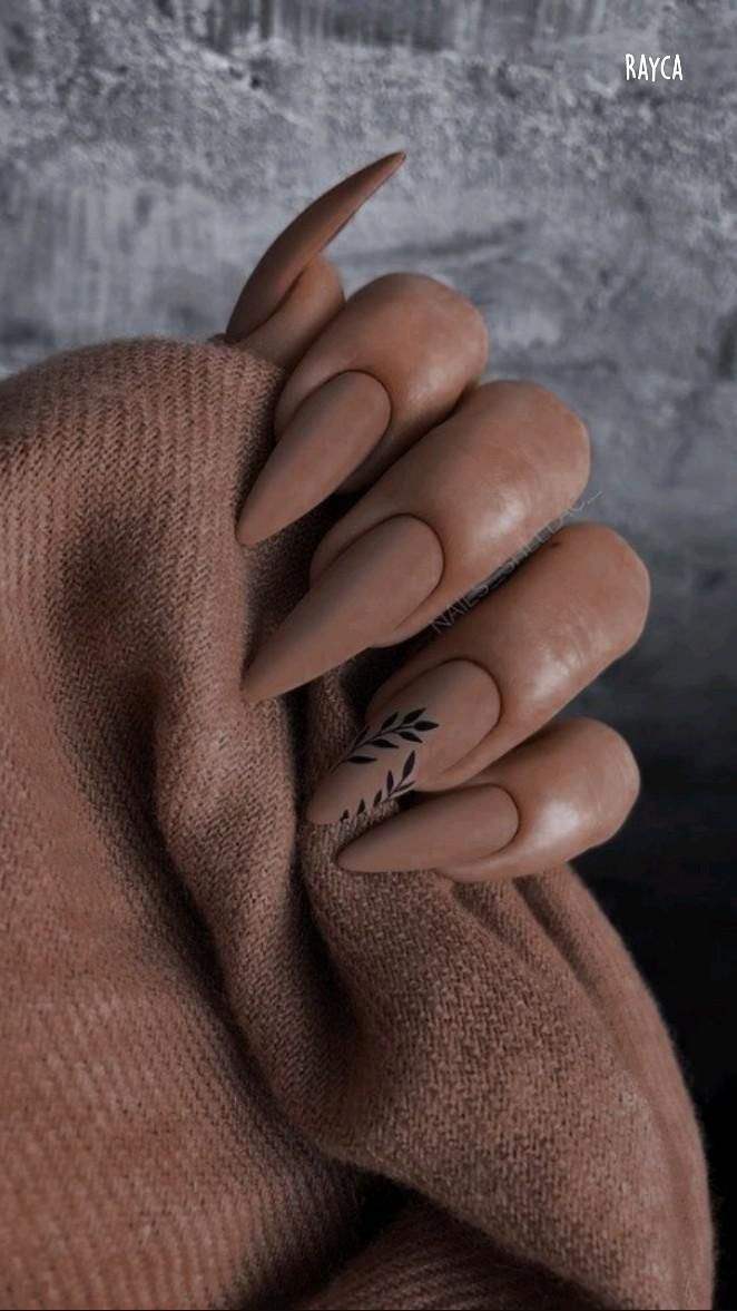 مدل ناخن با رنگ نسکافه ای