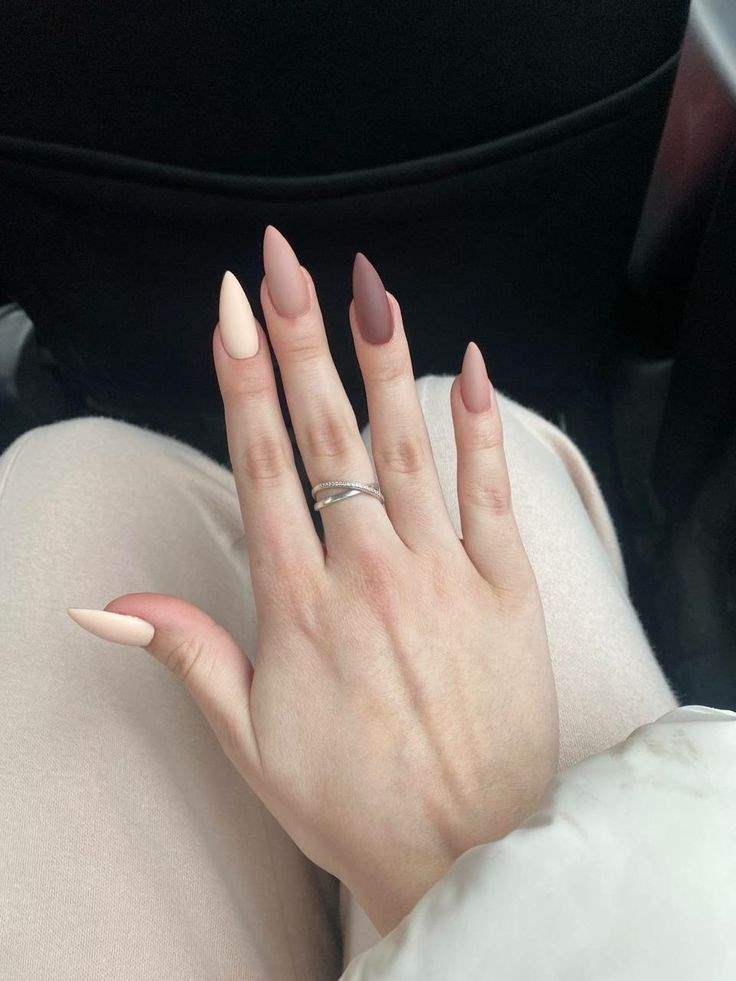 مدل ناخن با رنگ نسکافه ای