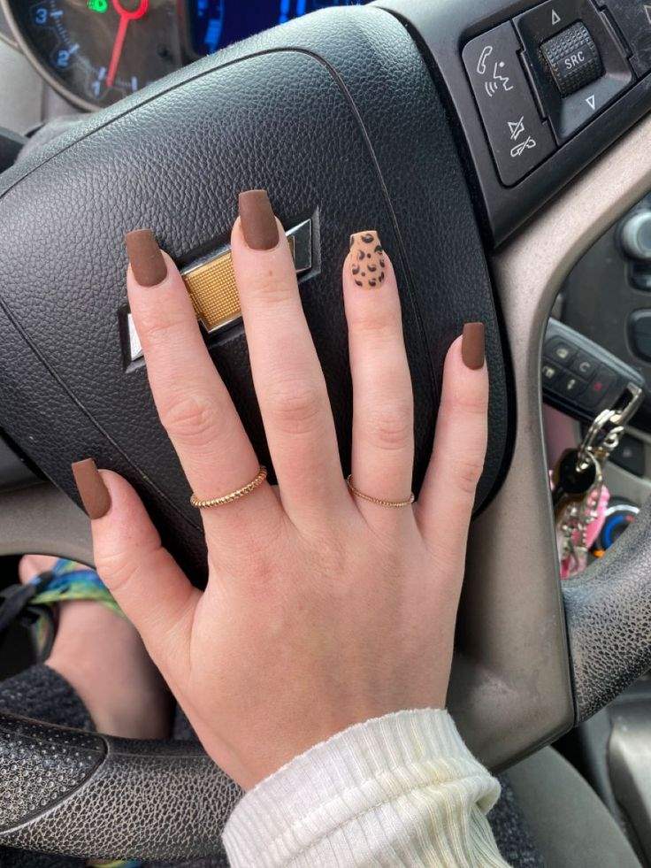مدل ناخن با رنگ نسکافه ای