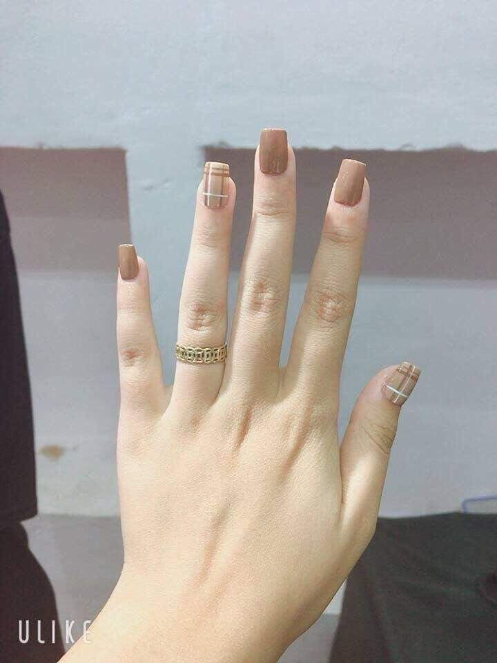 مدل ناخن با رنگ نسکافه ای