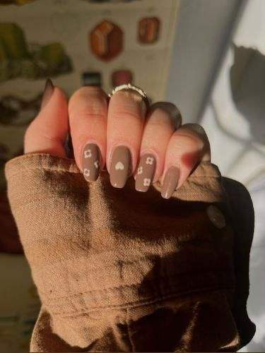 مدل ناخن با رنگ نسکافه ای