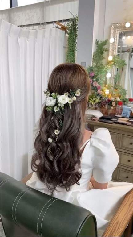 87 مدل مو عروس با گل طبیعی و مصنوعی؛ 1403