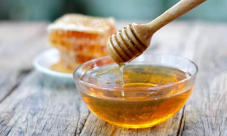 دو قاشق عسل چند کالری دارد