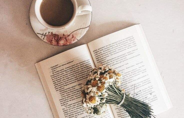 عکس پروفایل کتاب و گل و قهوه؛ 1403