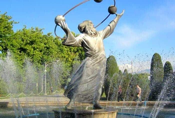 متن روز بزرگداشت حکیم عمر خیام + پیام تبریک روز بزرگداشت خیام 1404