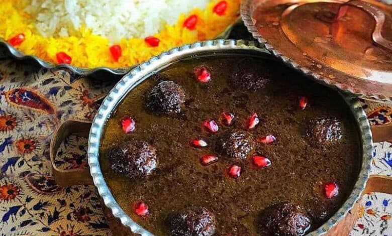 کالری خورشت فسنجون با مرغ چقدر است؟