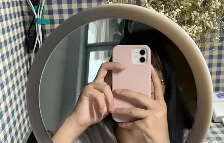 85 عکس دختر با گوشی ایفون برای پروفایل