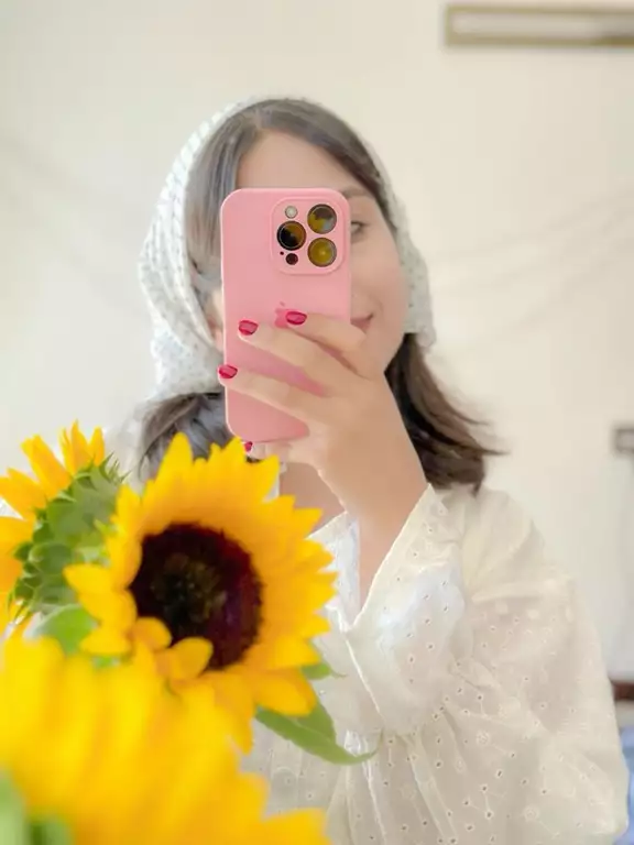 85 عکس دختر با گوشی ایفون برای پروفایل