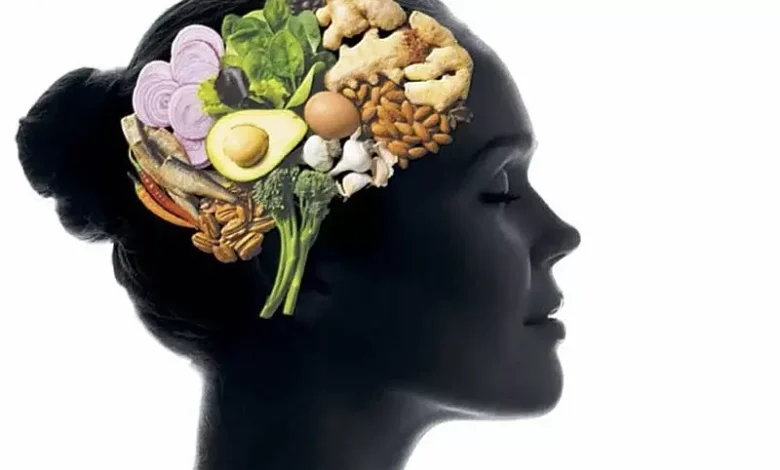 تصویری گرافیکی از مغز سبزیجاتی یک زن