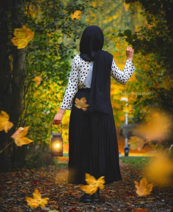 69 عکس دختر از پشت سر با مانتو برای پروفایل