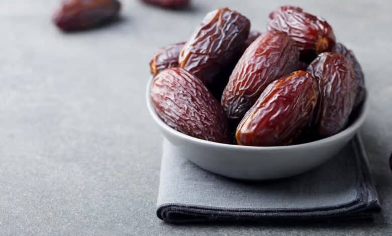 پروتئین خرما چقدر است؟