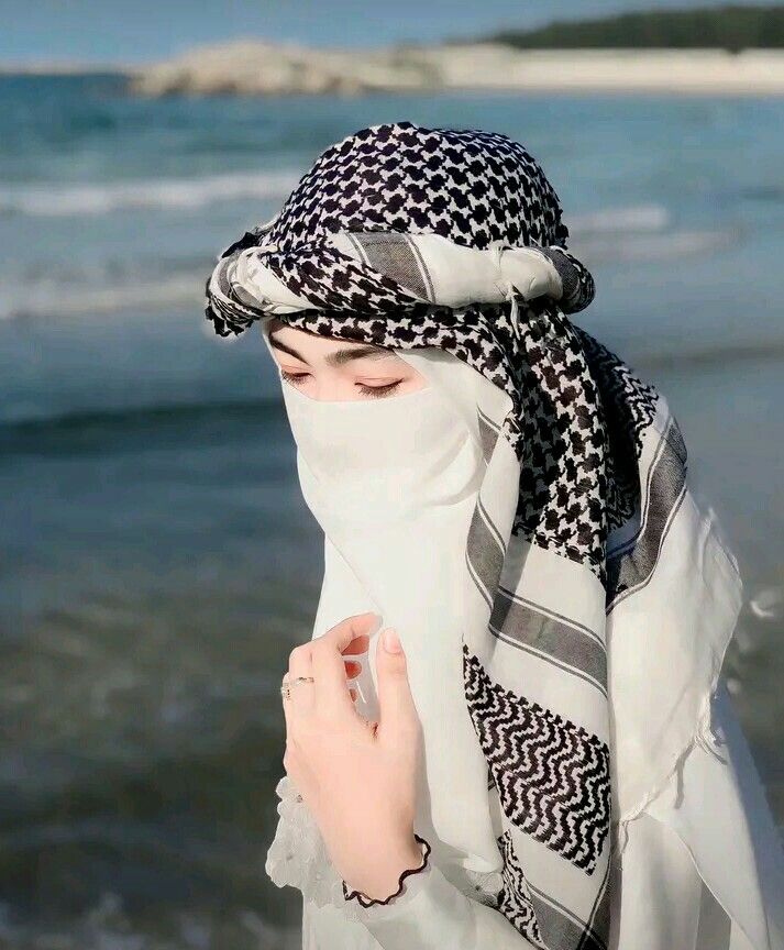 عکس پروفایل دختر عربی با چفیه 34