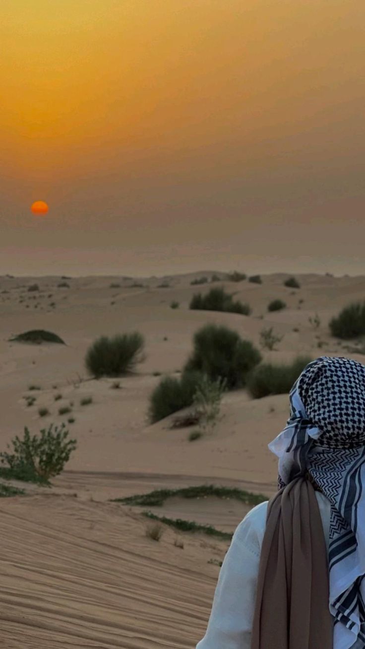 عکس پروفایل دختر عربی با چفیه 43