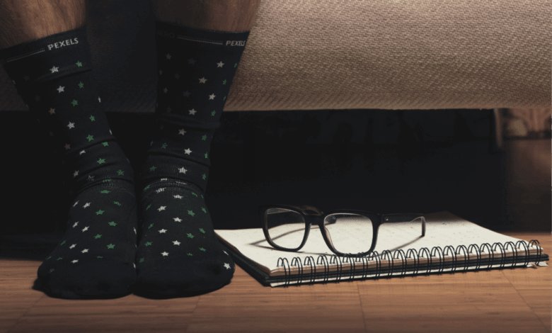 چگونه سایز مناسب جوراب را انتخاب کنیم؟ راهنمای اندازه‌گیری صحیح