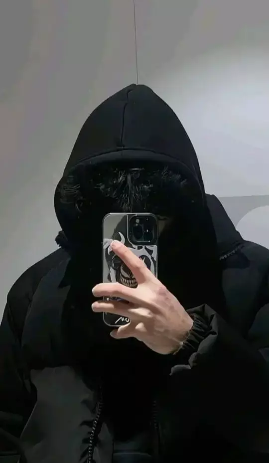 عکس پروفایل با گوشی آیفون پسرانه 11