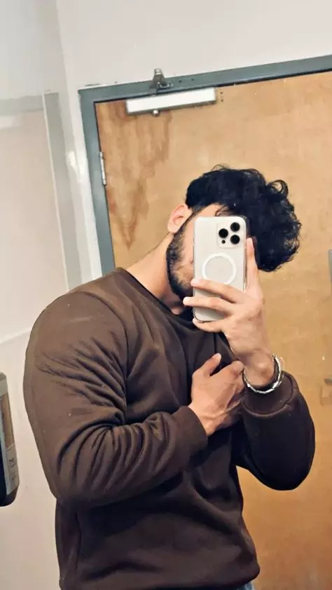 عکس پروفایل با گوشی آیفون پسرانه 67