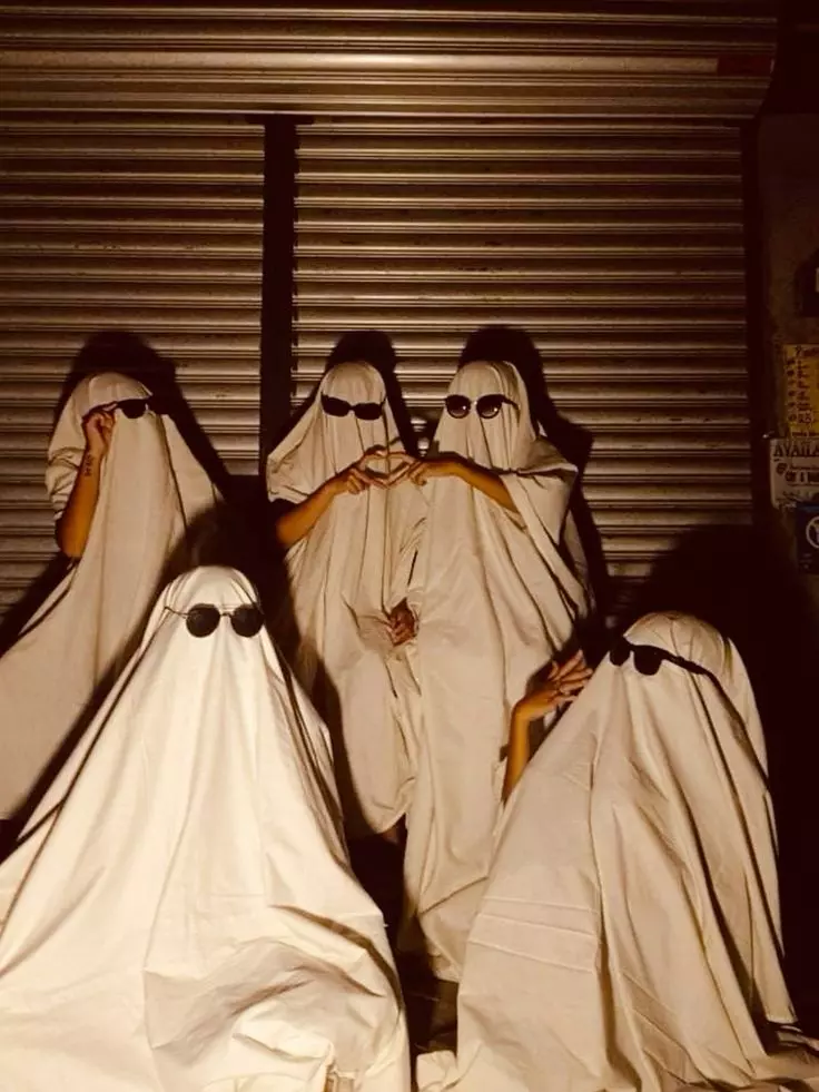 عکس پروفایل دخترونه پنج نفره لاکچری (14)
