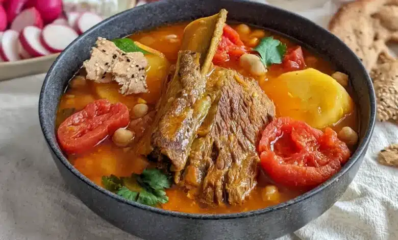 طرز تهیه آبگوشت مجلسی برای 70 نفر؛ دستور پخت اصیل و حرفه‌ای