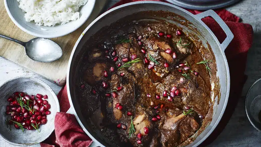 طرز تهیه فسنجون با مرغ برای ۱۵ نفر + نکات طلایی