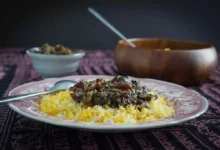 طرز تهیه قورمه سبزی مجلسی برای 10 نفر؛ با طعمی جااُفتاده