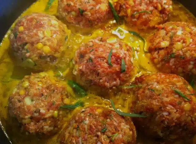 طرز تهیه کوفته برنجی مجلسی برای ۶ نفر + دستور گام‌به‌گام [بدون وا رفتن]