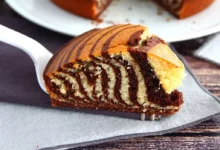 طرز تهیه کیک زبرا برای ۲۰ نفر؛ کیک دورنگ با پف زیاد