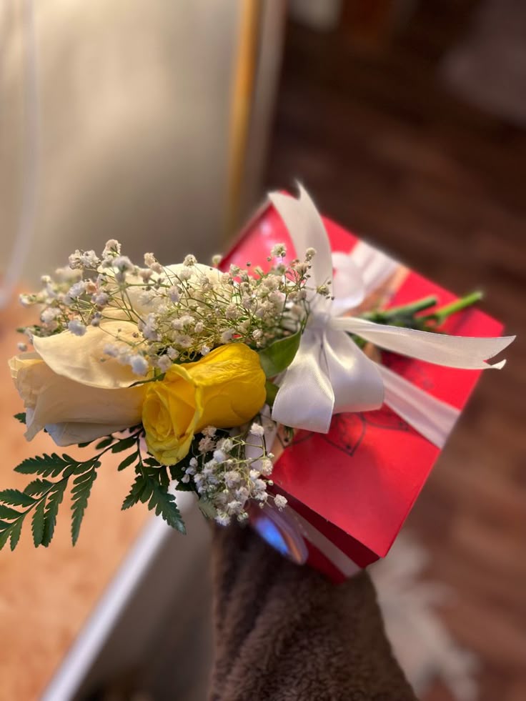 استوری فیک کادو و دسته گل 11