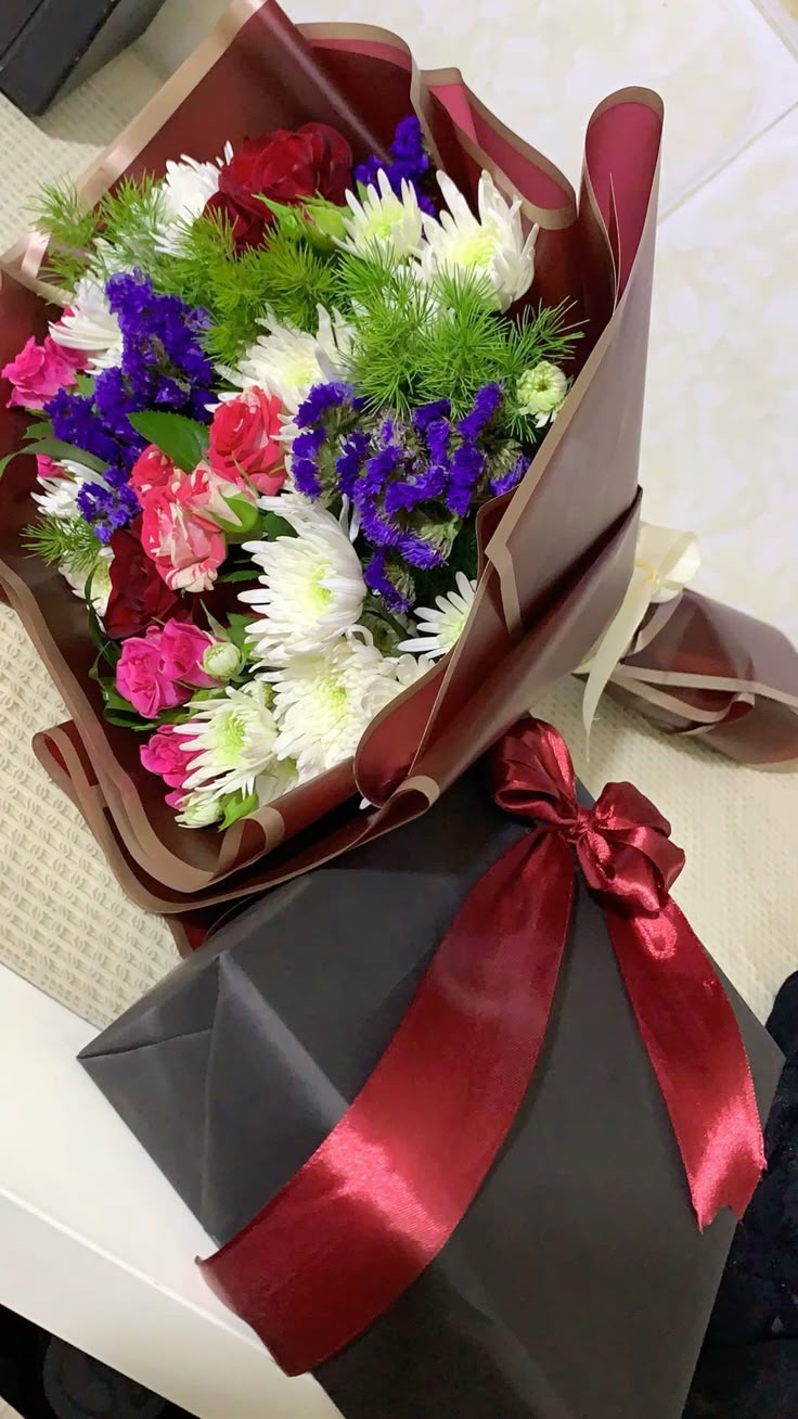 استوری فیک کادو و دسته گل 12