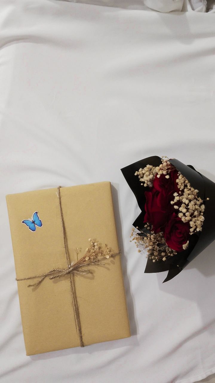استوری فیک کادو و دسته گل 83