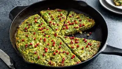 طرز تهیه کوکو سبزی برای ۱۰۰ نفر [مجلسی و خوشمزه]