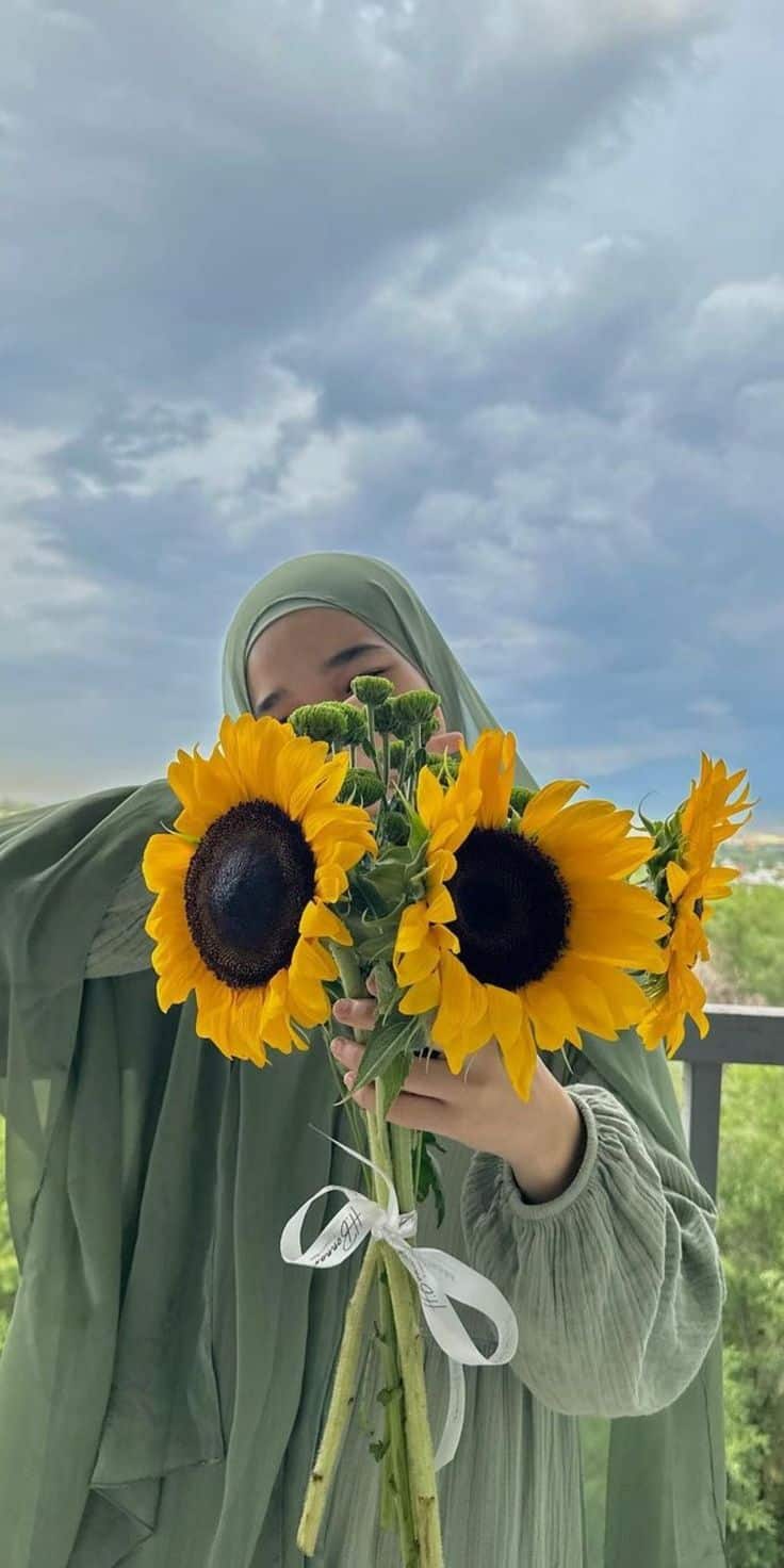 عکس دختر با گل آفتابگردان 26
