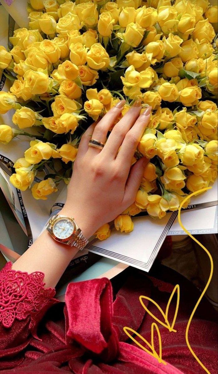 عکس دختر با گل رز زرد -26 عکس دختر با گل رز زرد 26