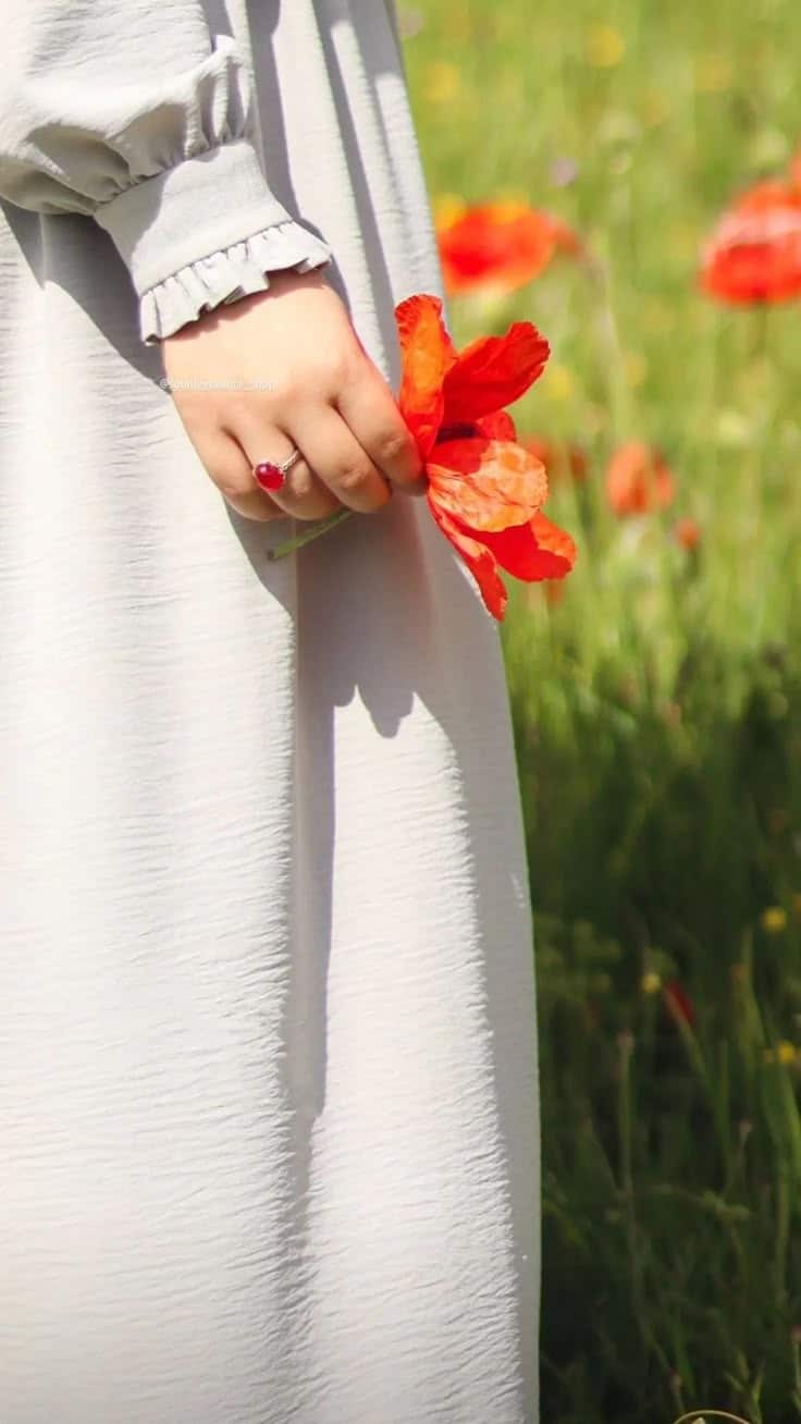 عکس دختر با گل شقایق 37